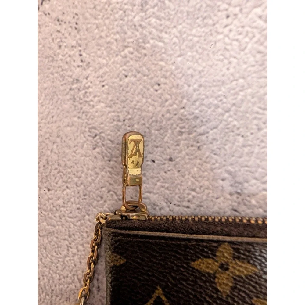 Authentic Louis Vuitton Classic Monogram Canvas Pochette Cles Key Pouch - Picture 4 of 11